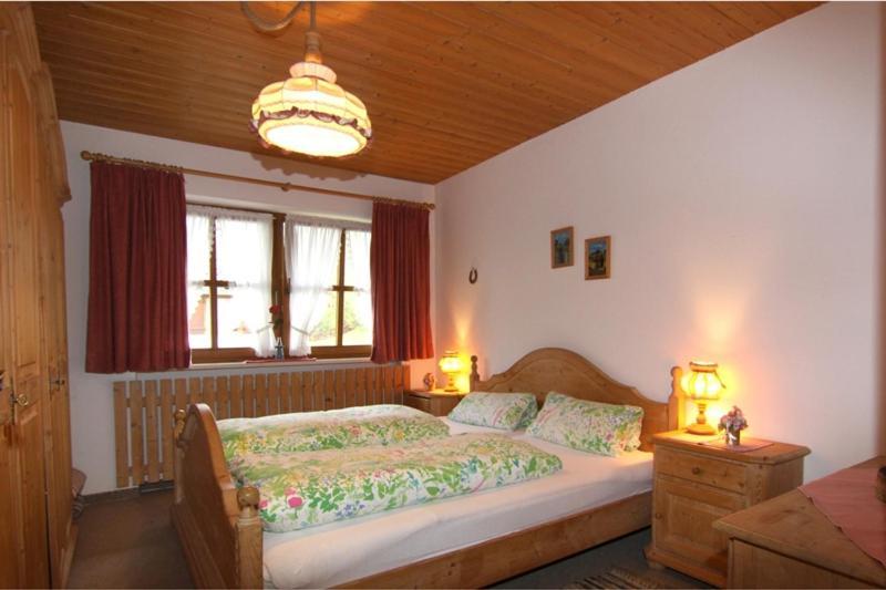 Ferienwohnung Flora Шенау-ам-Кенігсзе Екстер'єр фото